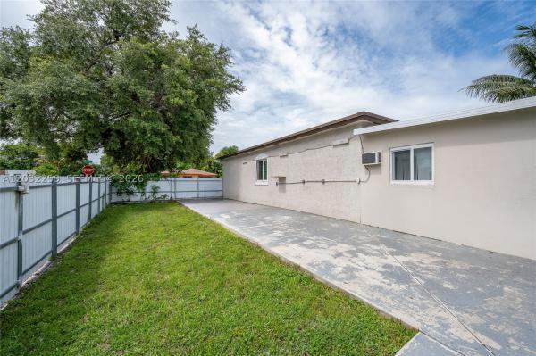 1507 NW 100th St, Unincorporated Dade County, Florida 33147, image 2