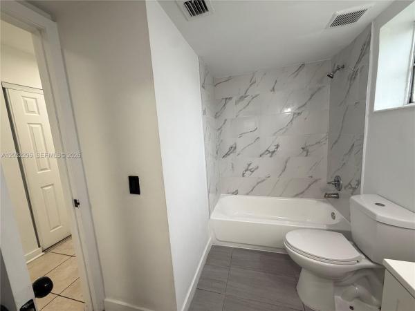 Biscayne Park Estates, 12215 W Dixie Hwy 107 #107, North Miami, Florida 33161, image 1