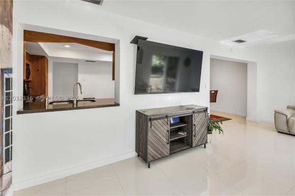 Pembroke Lakes, 1701 NW 106th Ave, Pembroke Pines, Florida 33026, image 3