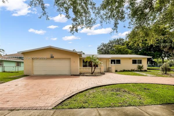 Pembroke Lakes, 1701 NW 106th Ave, Pembroke Pines, Florida 33026, image 1
