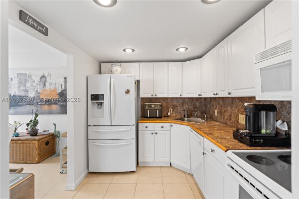 Eldorado Towers, 3675 N Country Club Dr #2201, Aventura, Florida 33180, image 2