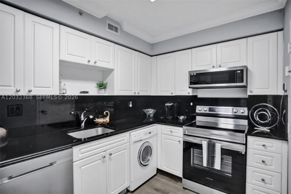 The Wave, 2501 S Ocean Dr #302, Hollywood, Florida 33019, image 2
