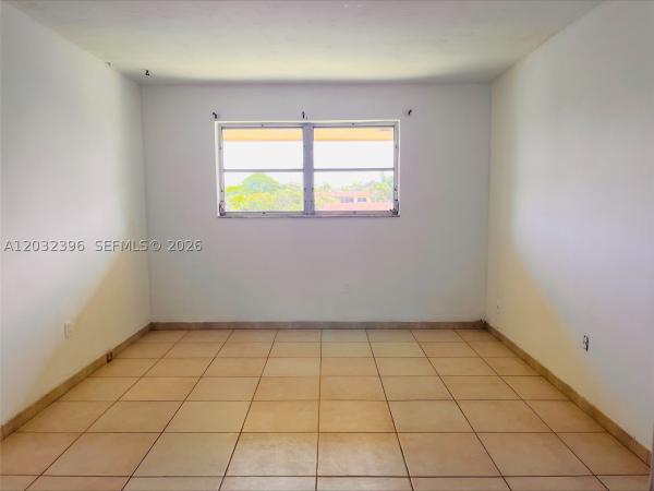 Biscayne Lake Gardens, 2880 NE 203rd St #28B, Aventura, Florida 33180, image 2