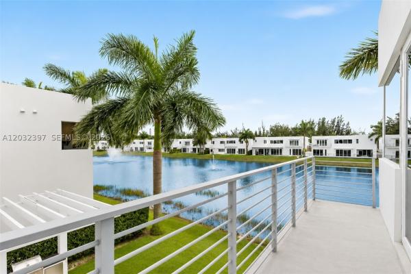 Modern Doral 75, 10286 NW 75th Ter, Doral, Florida 33178, image 2