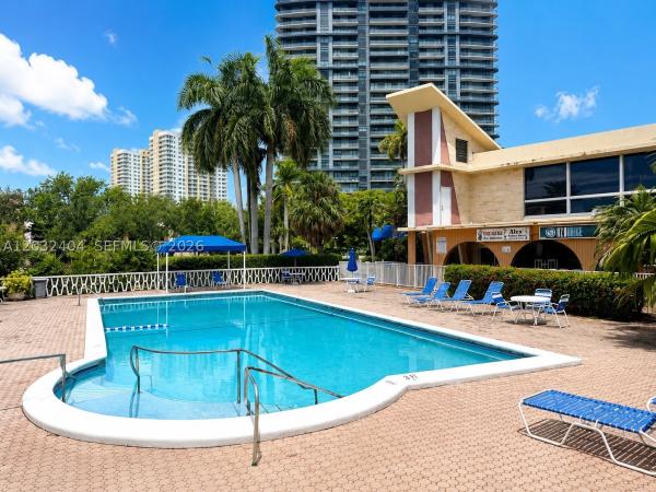 Knights Inn Hallandale, 26 Diplomat Pkwy #2325, Hallandale Beach, Florida 33009, image 1