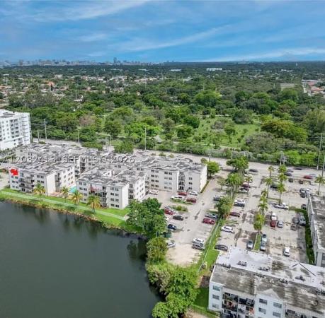 El Lago, 5501 NW 7th St #E408, Miami, Florida 33126, image 2
