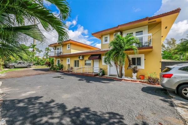 Biscayne Park Estates, 12085 W Dixie Hwy, Biscayne Park, Florida 33161, image 1