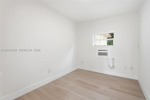 Berkeley Manor, 701 NW 176th Ter, Miami Gardens, Florida 33169, image 3