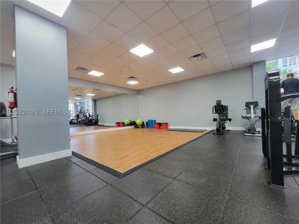 Parker Plaza Estates, 2030 S Ocean Dr #2026, Hallandale Beach, Florida 33009, image 2