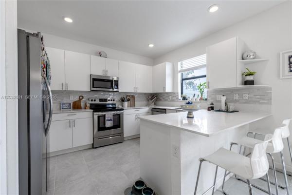 Viewpoint At Vista Lago, 561 NW 204th St, Miami Gardens, Florida 33169, image 1