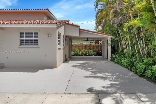 Manor Gardens, 424 W 13th St, Hialeah, Florida 33010, image 1