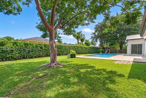 Cutler Heights Estates, 8224 SW 178th Ter, Palmetto Bay, Florida 33157, image 2