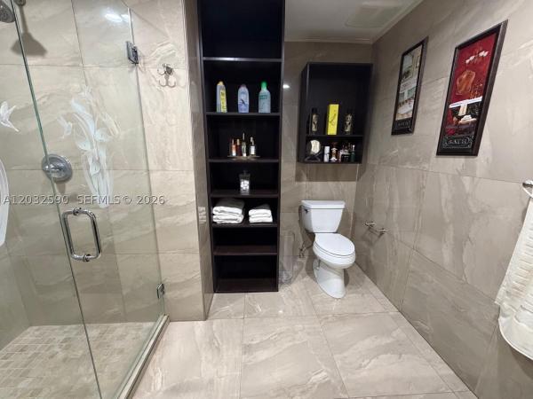 18801 Oakland Hills Dr, Hialeah, Florida 33015, image 3