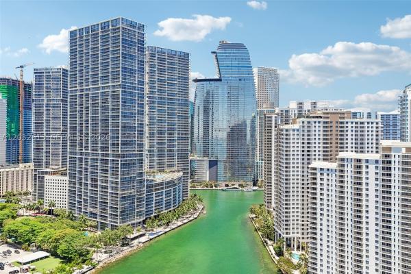 300 Biscayne Boulevard Way #3305W, Miami, Florida 33131, image 3