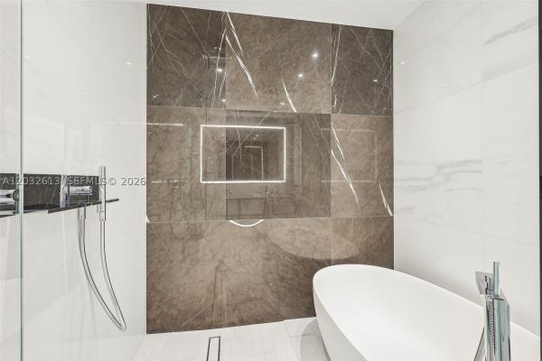 300 Biscayne Boulevard Way #3305W, Miami, Florida 33131, image 3