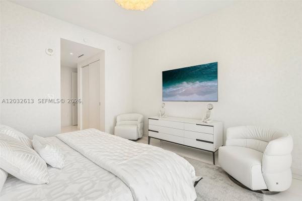 300 Biscayne Boulevard Way #3305W, Miami, Florida 33131, image 3