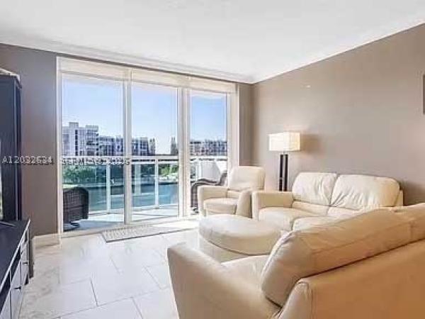 The Residences On Hollywood Beach, 3000 S Ocean Dr #420, Hollywood, Florida 33019, image 1