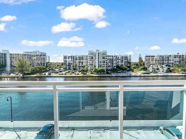 The Residences On Hollywood Beach, 3000 S Ocean Dr #420, Hollywood, Florida 33019, image 1