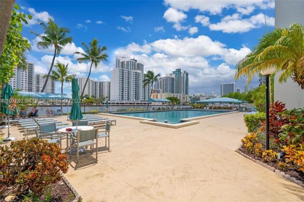 Oceanview Park, 1000 Parkview Dr #715, Hallandale Beach, Florida 33009, image 2