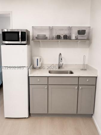 Knights Inn Hallandale, 26 Diplomat Pkwy #2263, Hallandale Beach, Florida 33009, image 2