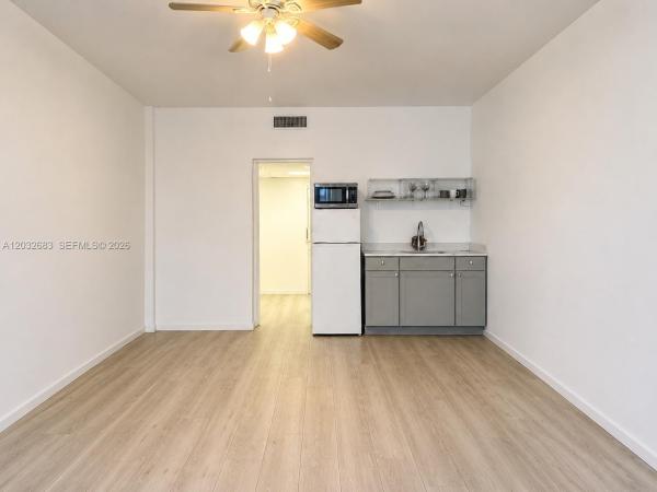 Knights Inn Hallandale, 26 Diplomat Pkwy #2263, Hallandale Beach, Florida 33009, image 1