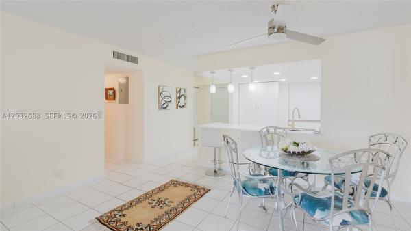 Meadowbrook Lakes, 424 SE 10th St #204, Dania Beach, Florida 33004, image 2