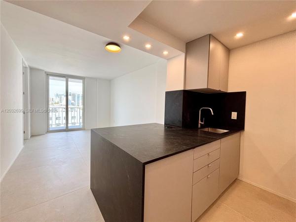 Clearview Towers, 2829 Indian Creek Dr #604, Miami Beach, Florida 33140, image 1