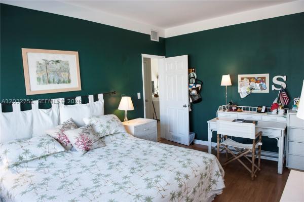 Sherita, 1840 James Ave #10, Miami Beach, Florida 33139, image 2