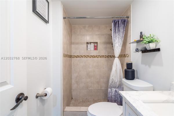 Lagoon Place, 9340 Lagoon Pl #304, Davie, Florida 33324, image 2