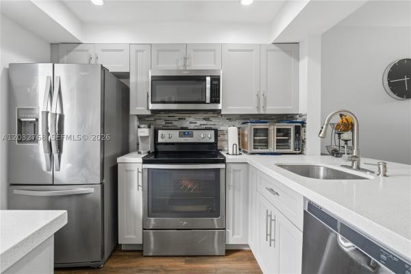 Lagoon Place, 9340 Lagoon Pl #304, Davie, Florida 33324, image 2