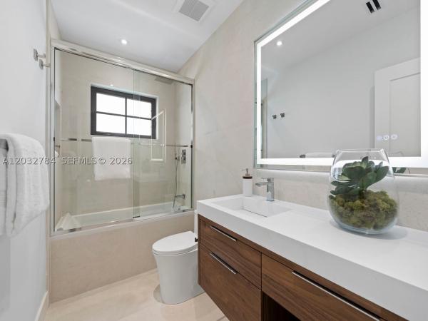 Coral Gables Crafts, 39 Palermo Ave, Coral Gables, Florida 33134, image 1