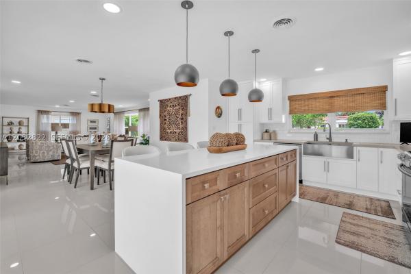 Imperial Point, 2104 NE 63rd St, Fort Lauderdale, Florida 33306, image 3