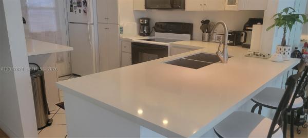 Ensenada, 3401 N Country Club Dr #110, Aventura, Florida 33180, image 2