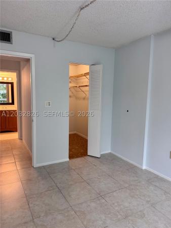 Woodside, 16950 W Dixie Hwy A232 Hwy #232, North Miami Beach, Florida 33160, image 2