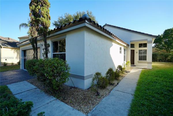 Stanton Lake, 658 Stanton Dr, Weston, Florida 33326, image 1