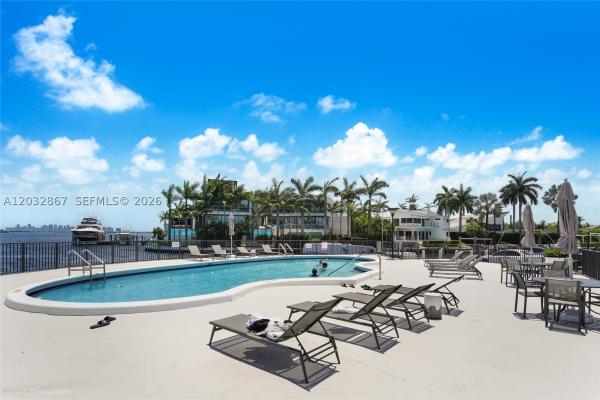 Majorca Towers, 11930 N Bayshore Dr #909, North Miami, Florida 33181, image 3
