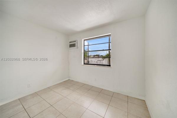 El Sol At Main Street, 4081 N Dixie Hwy #27, Oakland Park, Florida 33334, image 1