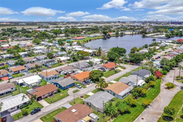 Tamarac Lakes North, 2708 NW 51st Pl, Tamarac, Florida 33309, image 2