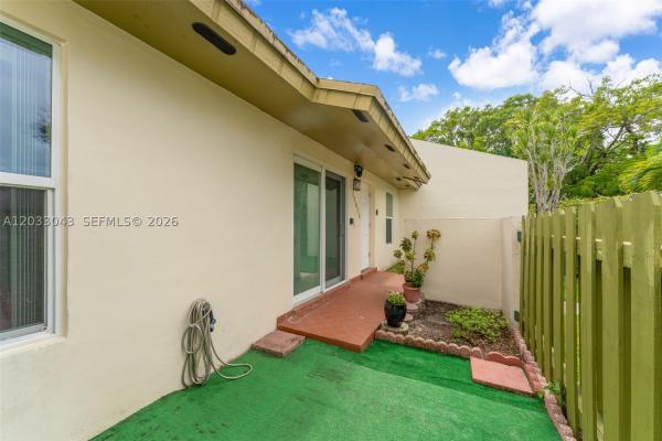 11506 SW 124th Pl, Unincorporated Dade County, Florida 33186, image 1