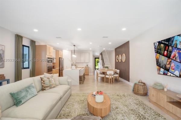 Lauderdale Pines, 701 Sw 17th St #701, Fort Lauderdale, Florida 33315, image 2
