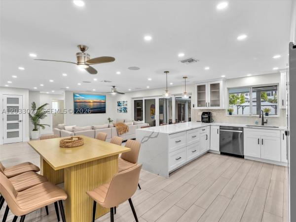 Rose Manor, 5021 SW 29th Ter, Dania Beach, Florida 33312, image 2