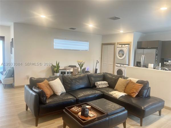 957 NW 10th St #2, Florida City, Florida 33034, image 3