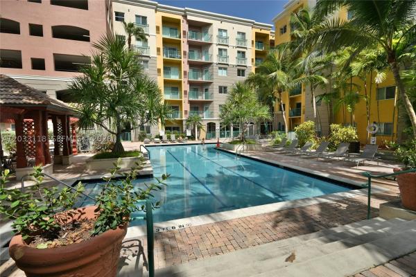 Valencia, 6001 SW 70th St #320, South Miami, Florida 33143, image 1