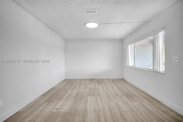 Ashley House, 2101 NE 68th St #202, Fort Lauderdale, Florida 33308, image 2
