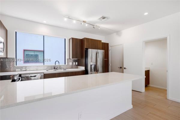 113 NE 6 #1107, Fort Lauderdale, Florida 33304, image 1