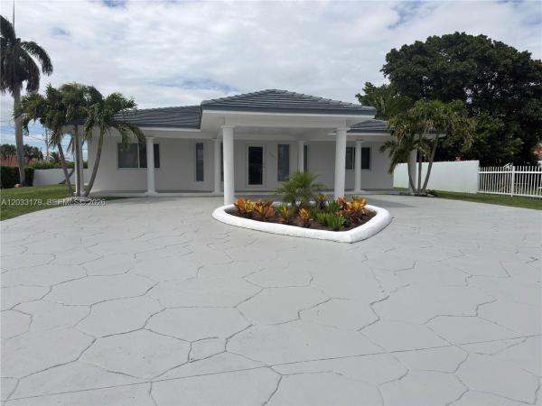 13895 SW 22nd St, Unincorporated Dade County, Florida 33175, image 1