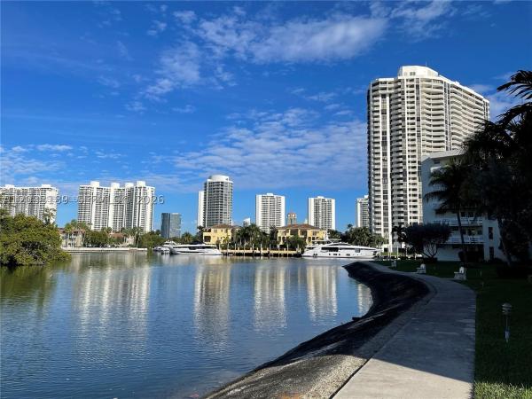 Point East, 3030 Marcos Dr #T-314, Aventura, Florida 33160, image 3