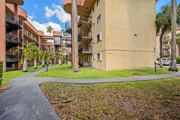 Alameda, 5490 W 21st Ct #310, Hialeah, Florida 33016, image 1