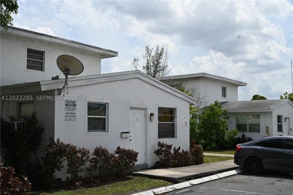 3744 W Hallandale Beach Blvd #1-4, Hollywood, Florida 33023, image 1