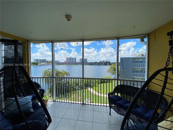 1660 NE 191st St #413-1, Unincorporated Dade County, Florida 33179, image 1